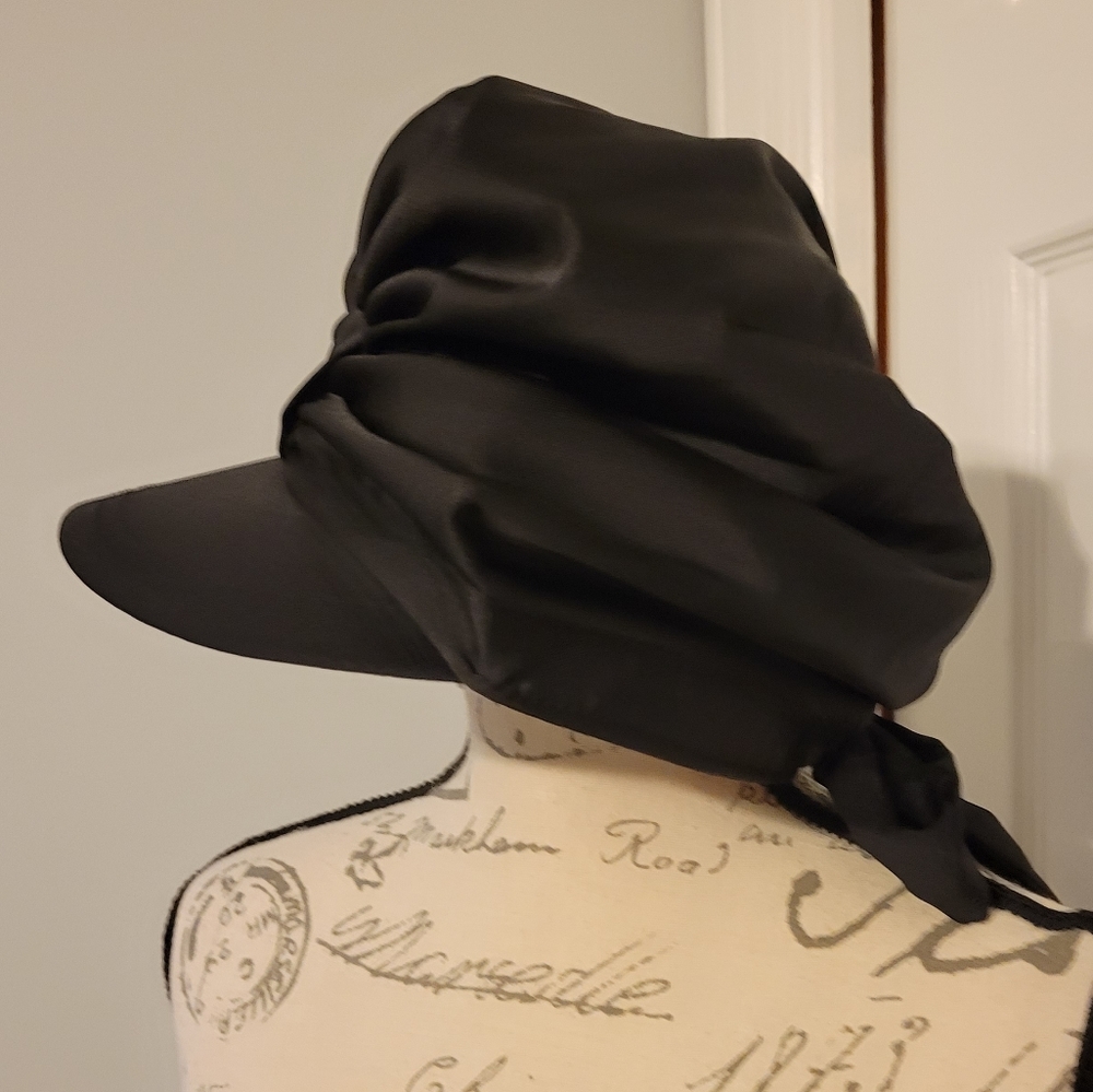 Bonnet Cap - Picture 8 of 9